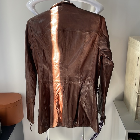 Brown leather jacket - Picture 3 of 6